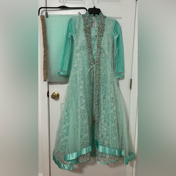 3 piece maxi gown Indian dress from G3 Surat. Aqua and white lace - Picture 1 of 15